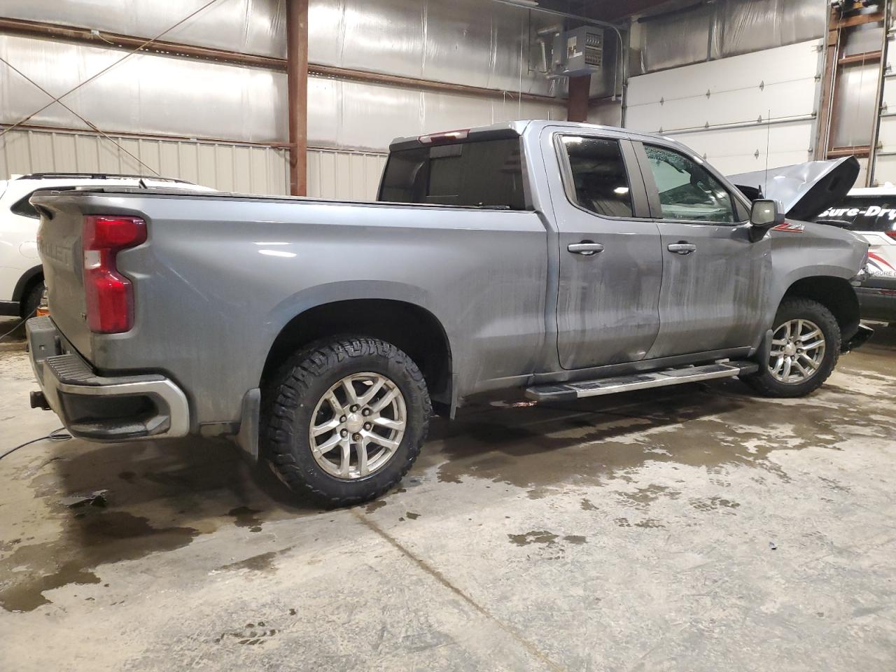 2020 Chevrolet Silverado - Image 3