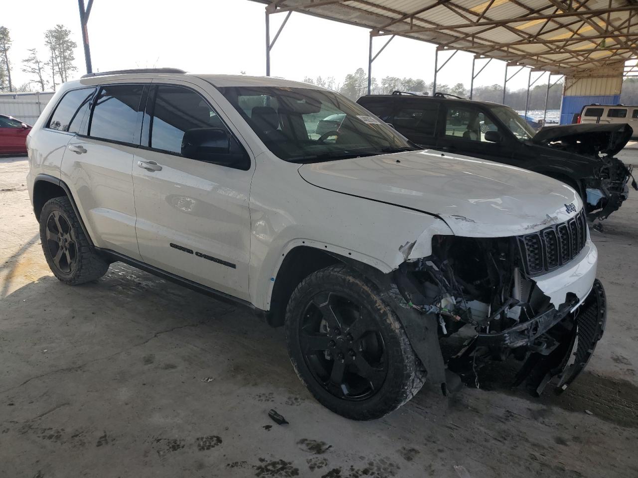 2018 Jeep Grand Cherokee - Image 4