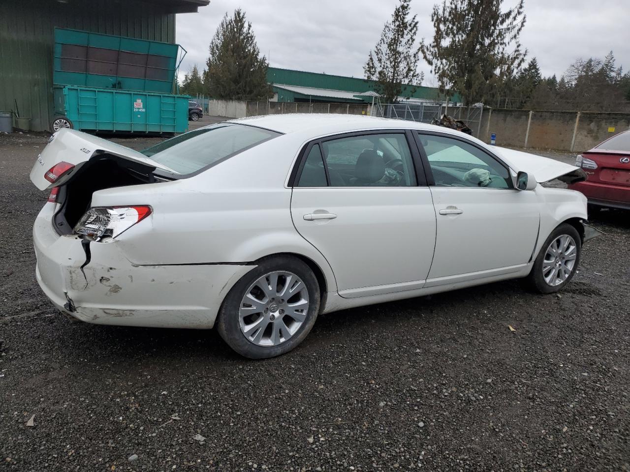 2008 Toyota Avalon - Image 3