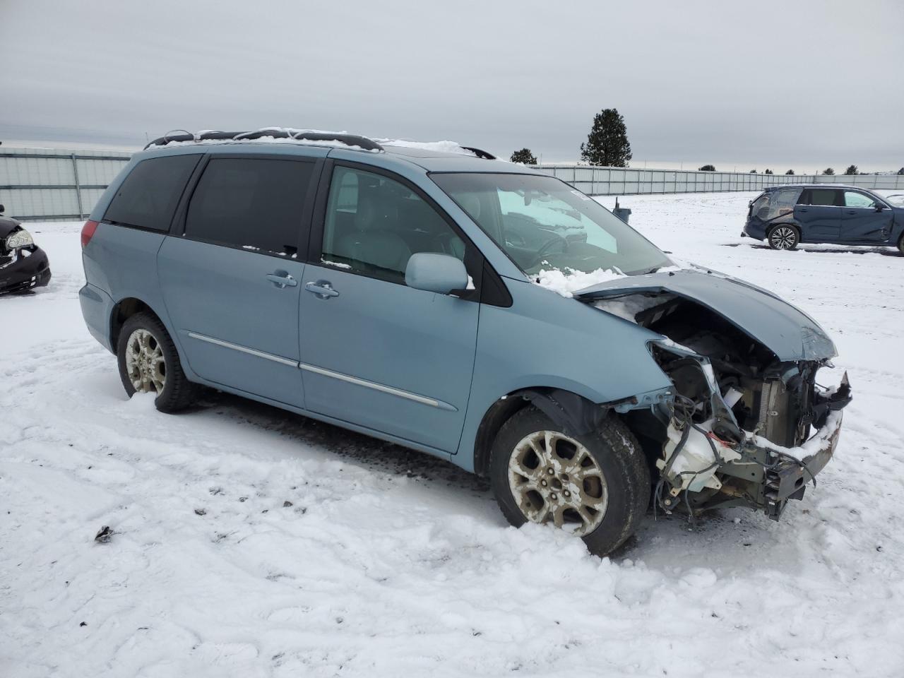 2005 Toyota Sienna - Image 4