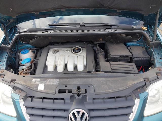 2005 VOLKSWAGEN TOURAN SE