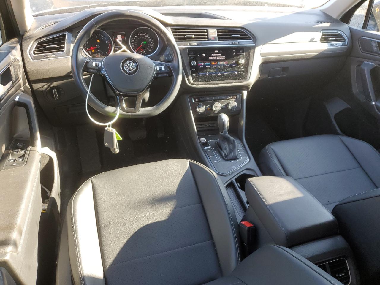 2018 Volkswagen Tiguan - Image 8