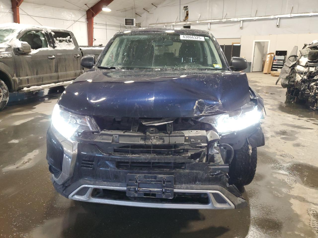 2020 Mitsubishi Outlander - Image 5