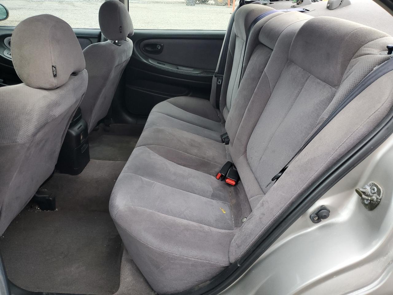 2001 Nissan Maxima - Image 11