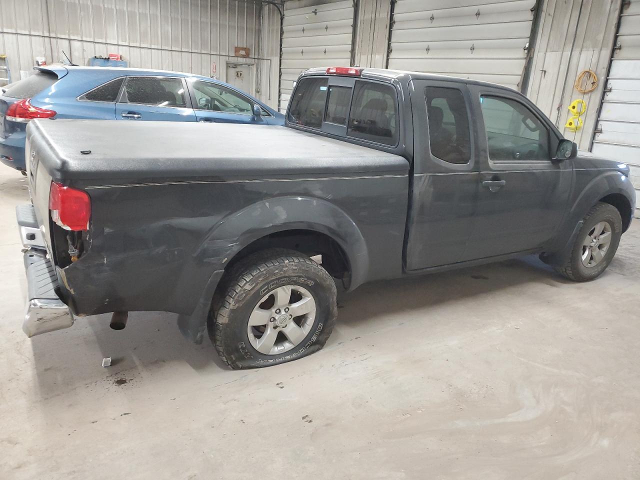2012 Nissan Navara (Frontier) - Image 3