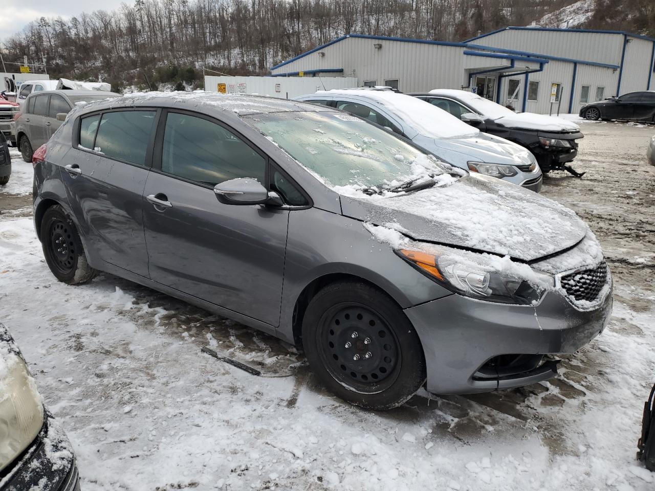 2016 Kia Forte - Image 4