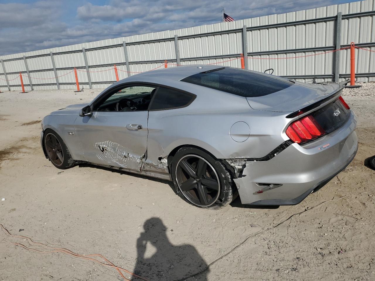 2015 Ford Mustang - Image 2
