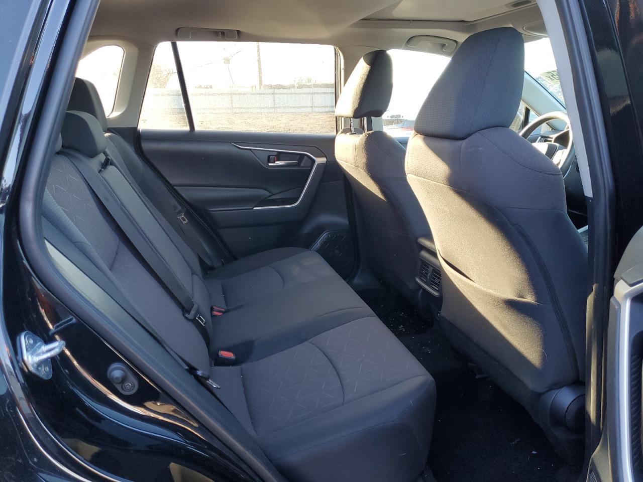 2019 Toyota RAV 4 - Image 11