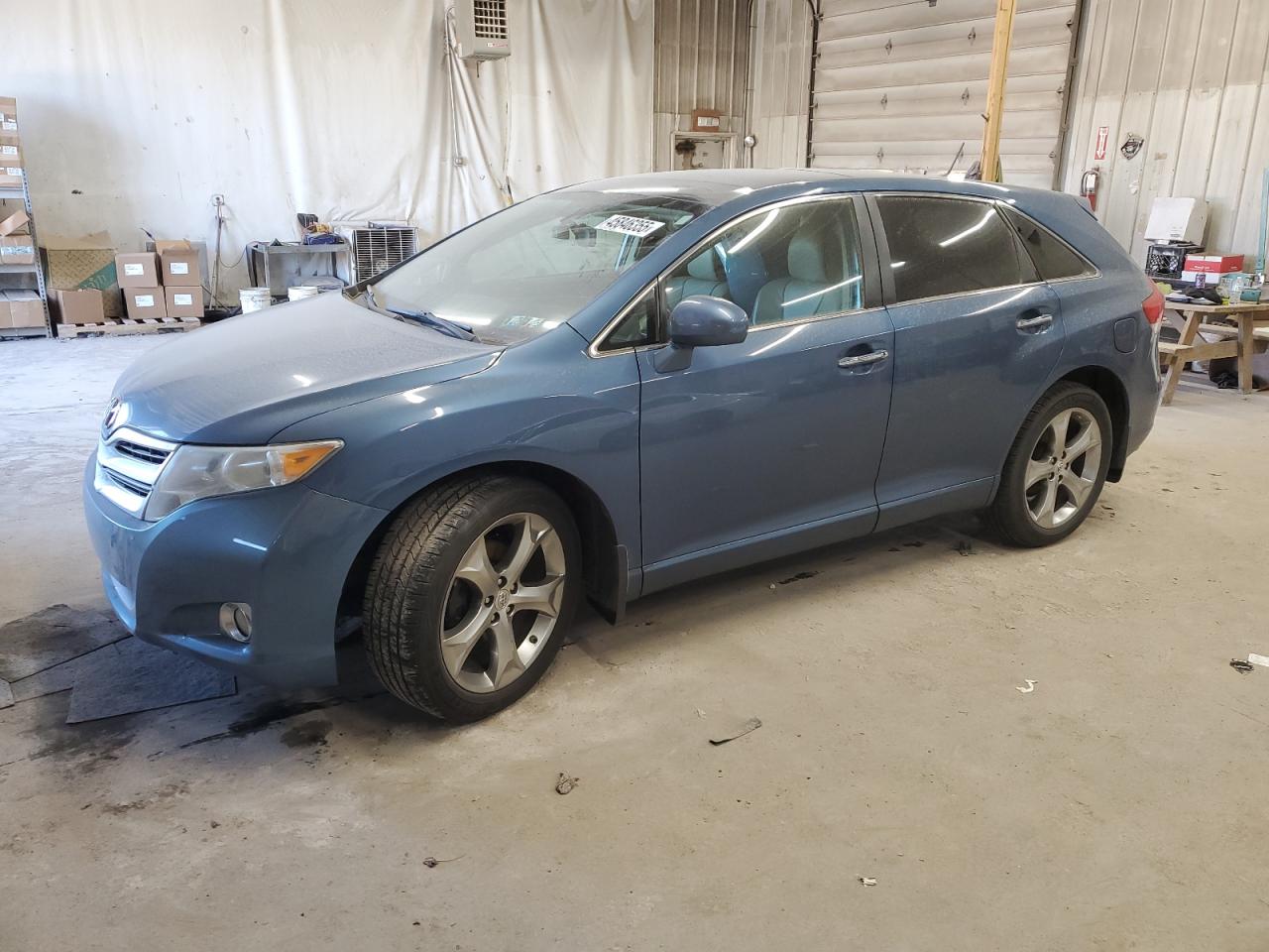 2010 Toyota Venza - Image 1