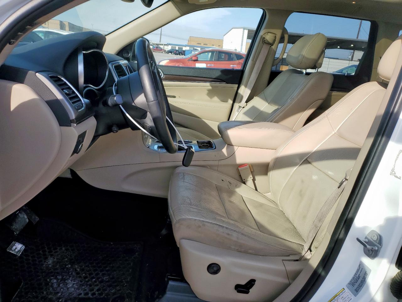 2018 Jeep Grand Cherokee - Image 7