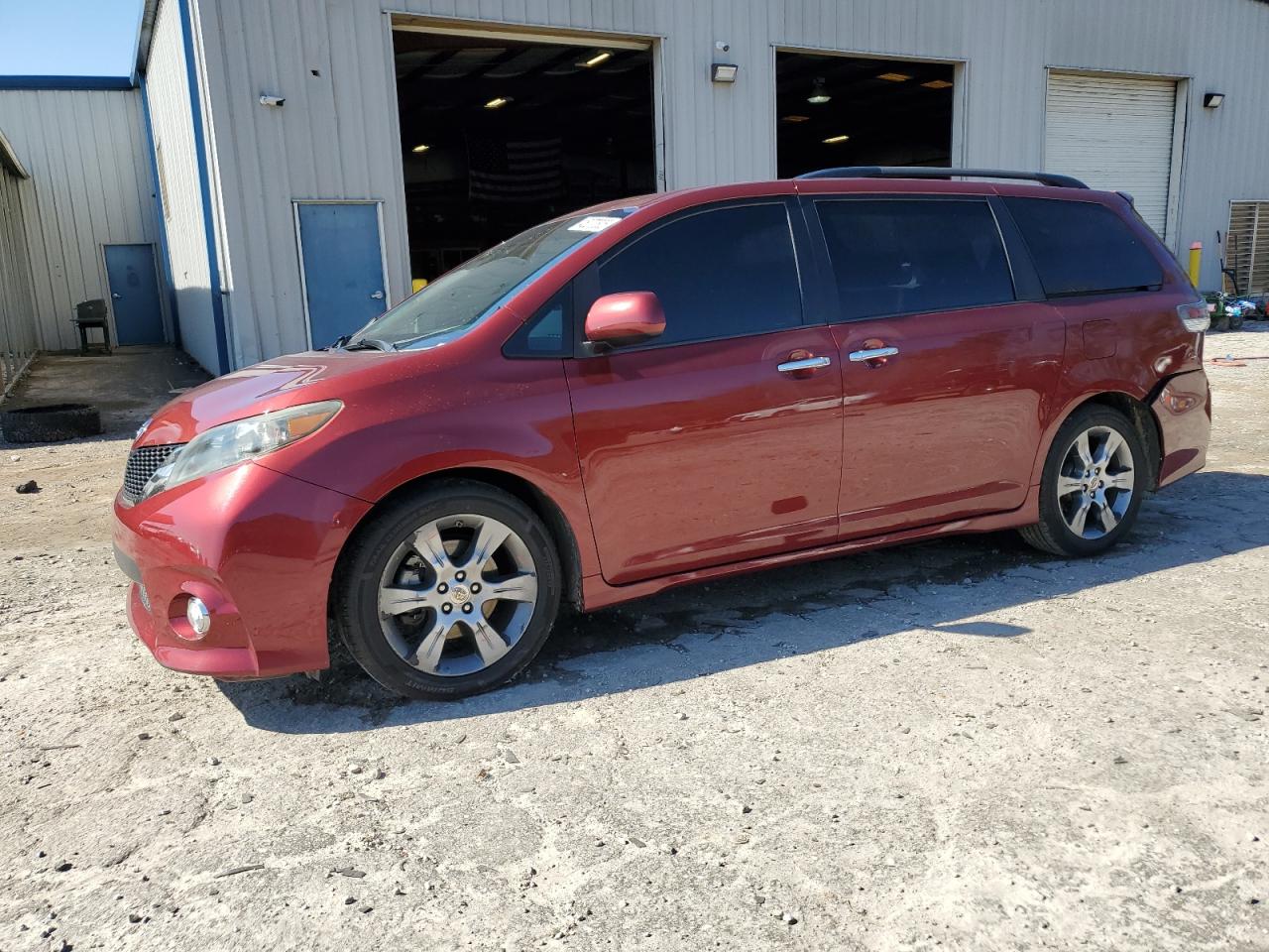 2014 Toyota Sienna - Image 1