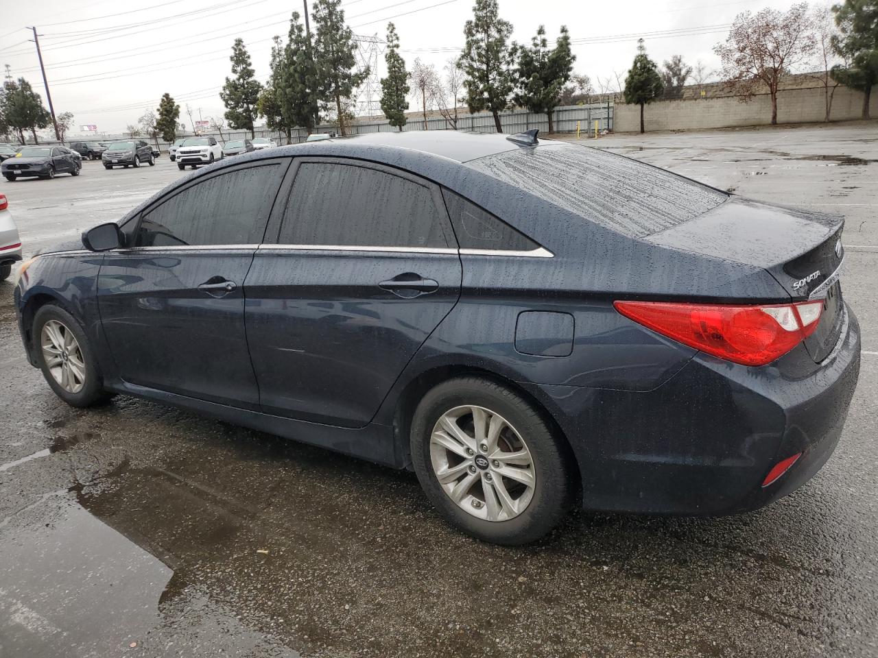 2014 Hyundai Sonata - Image 2