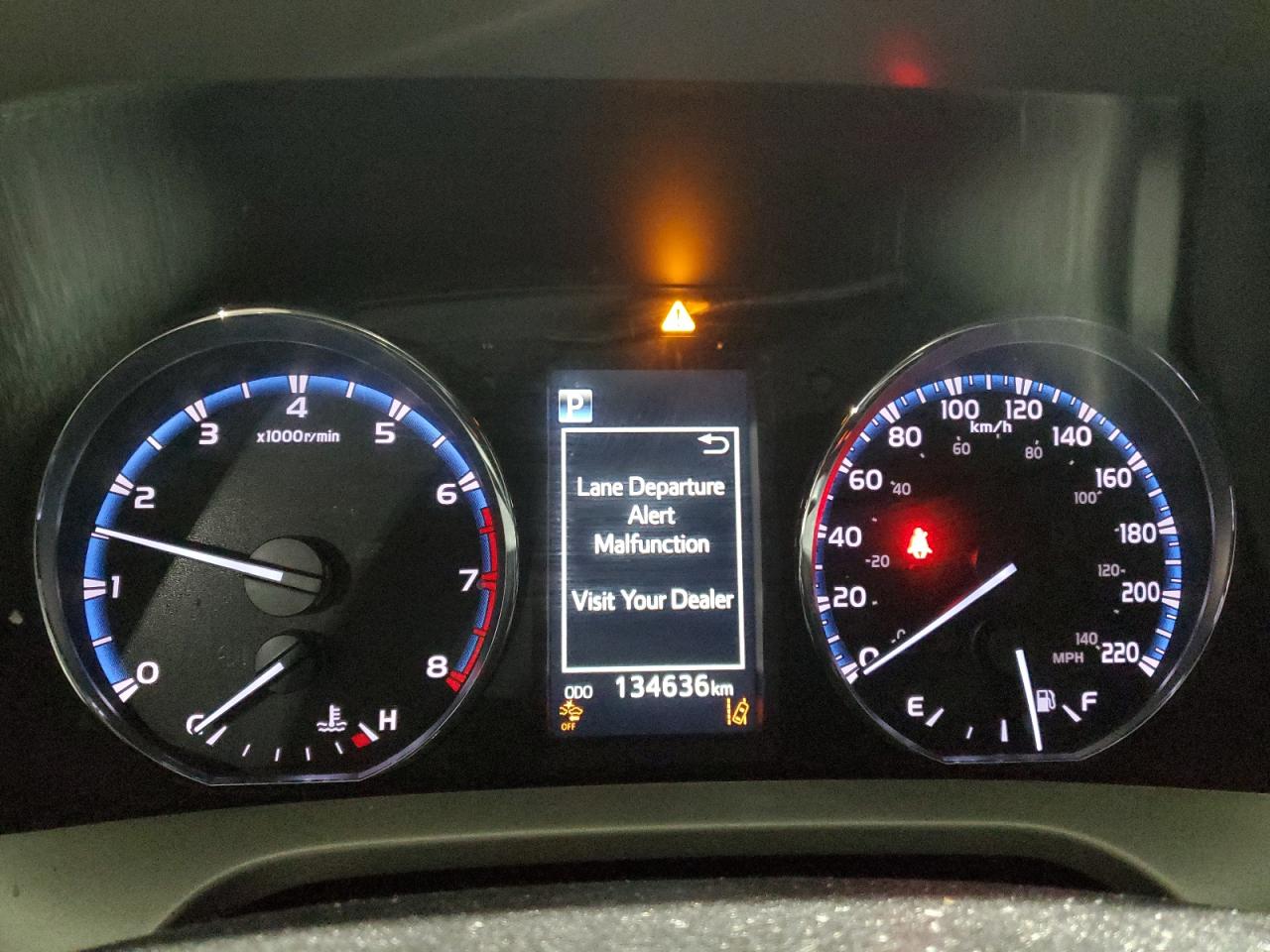 2018 Toyota RAV 4 - Image 9