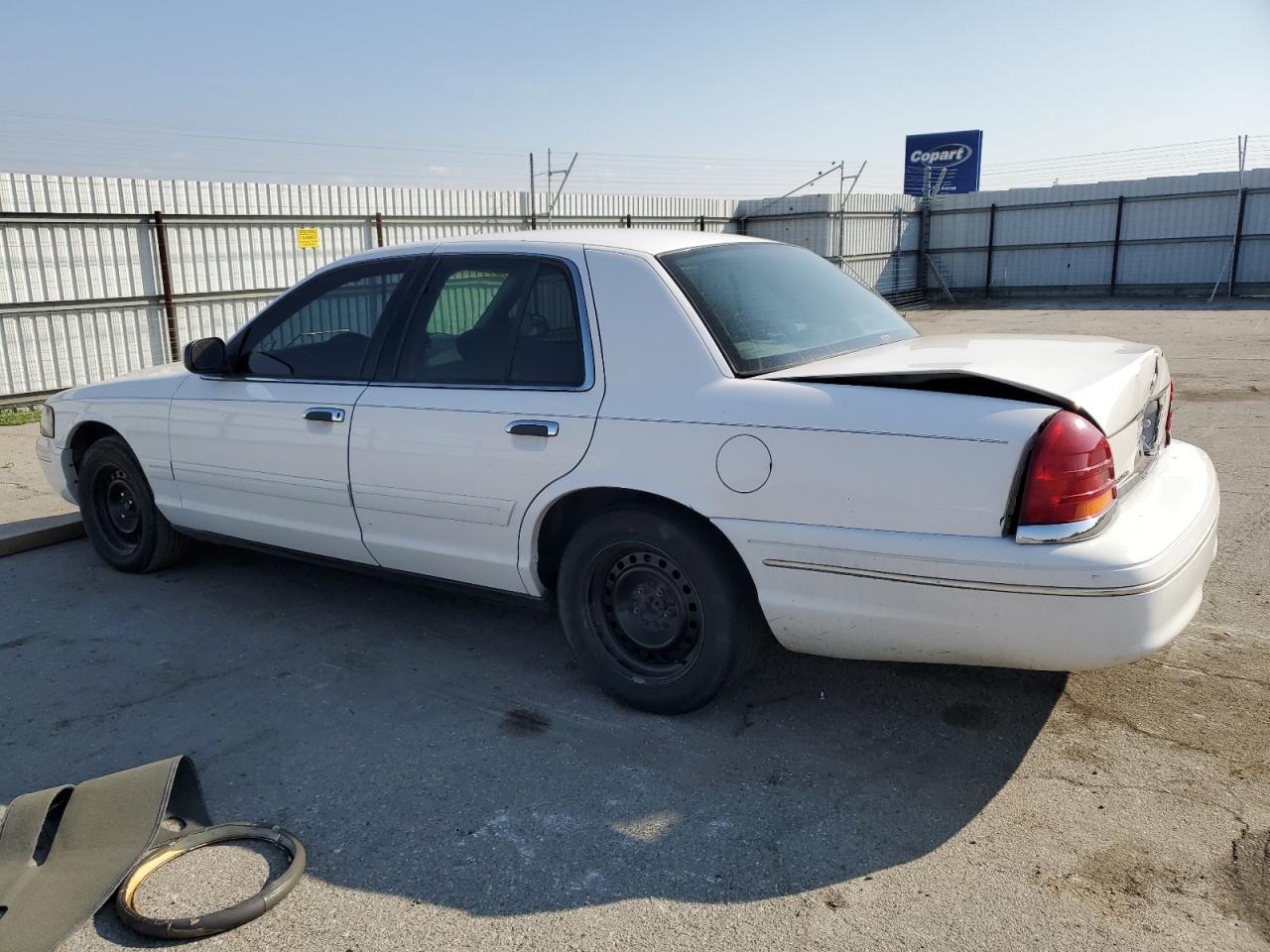 1998 Ford Crown Victoria - Image 2