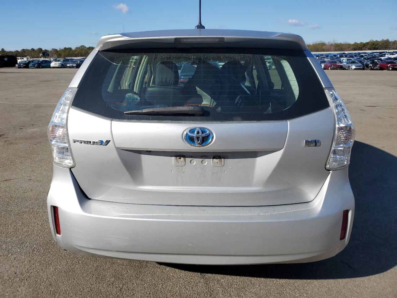 2012 Toyota Prius - Image 6