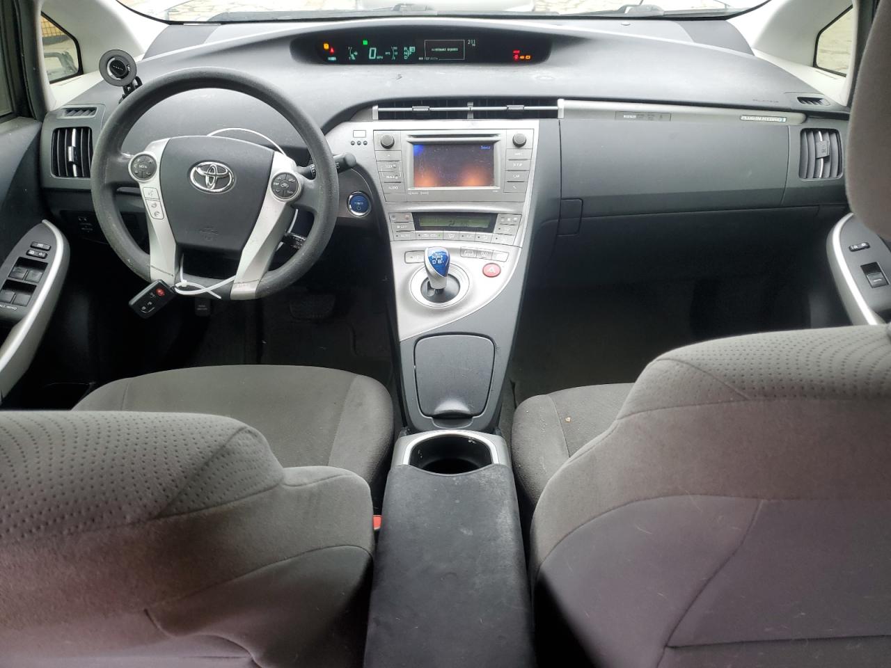 2014 Toyota Prius - Image 8