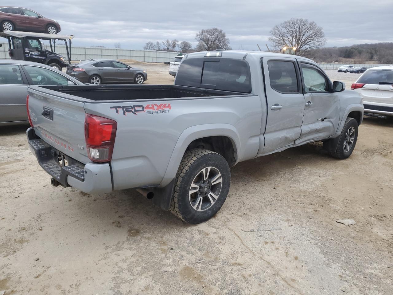 2019 Toyota Tacoma - Image 3