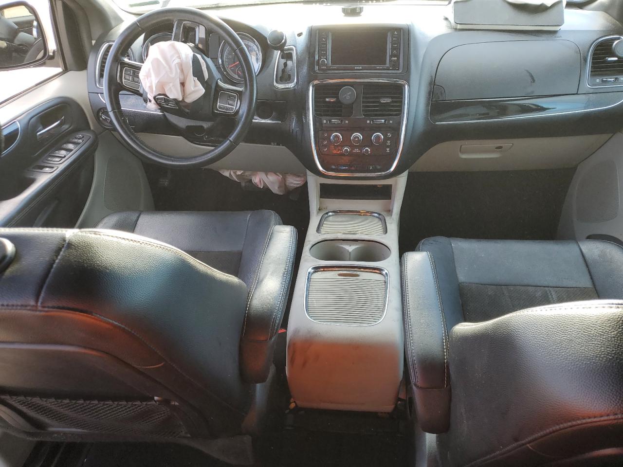 2019 Dodge Caravan - Image 8