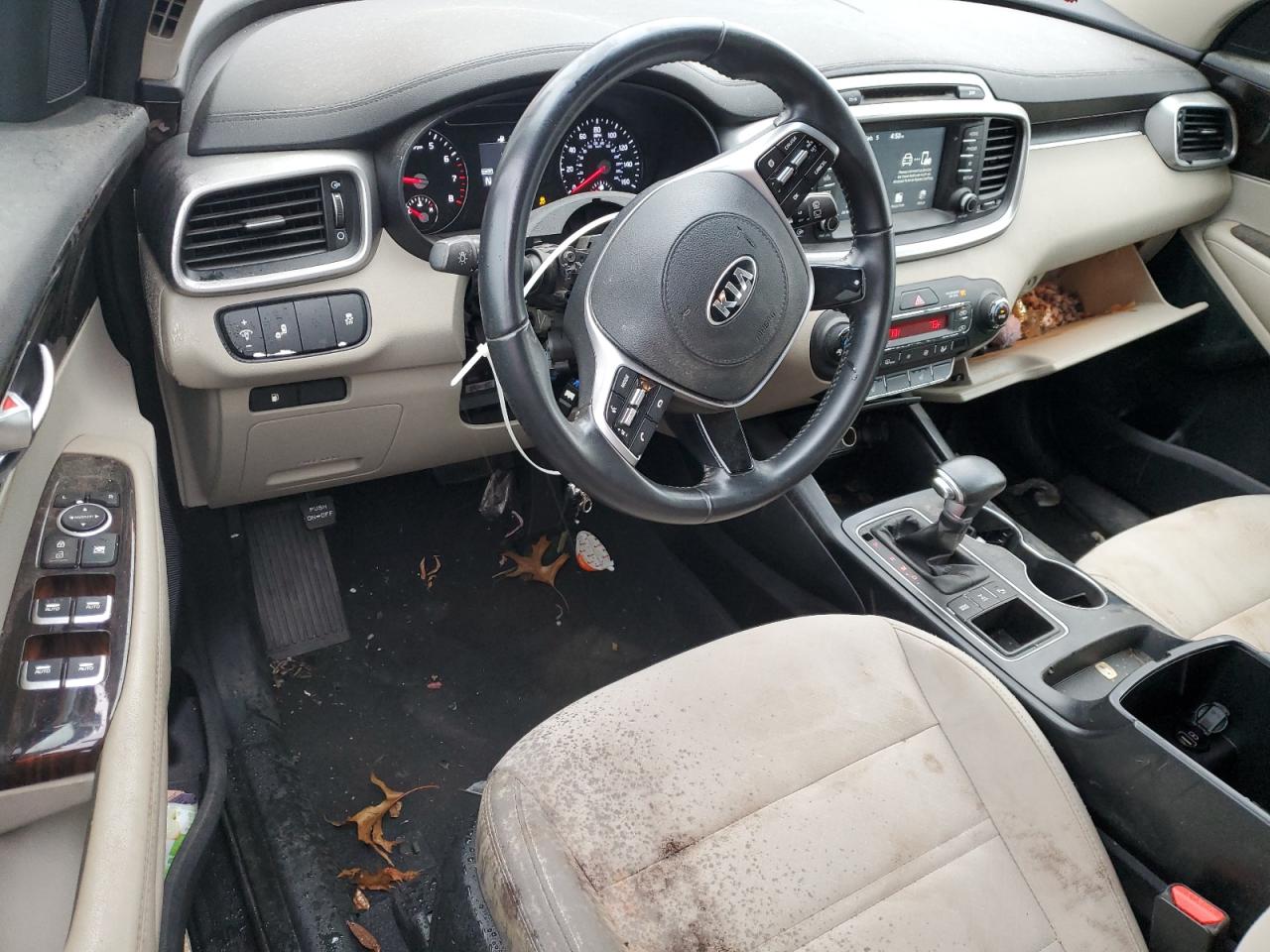 2019 Kia Sorento - Image 8