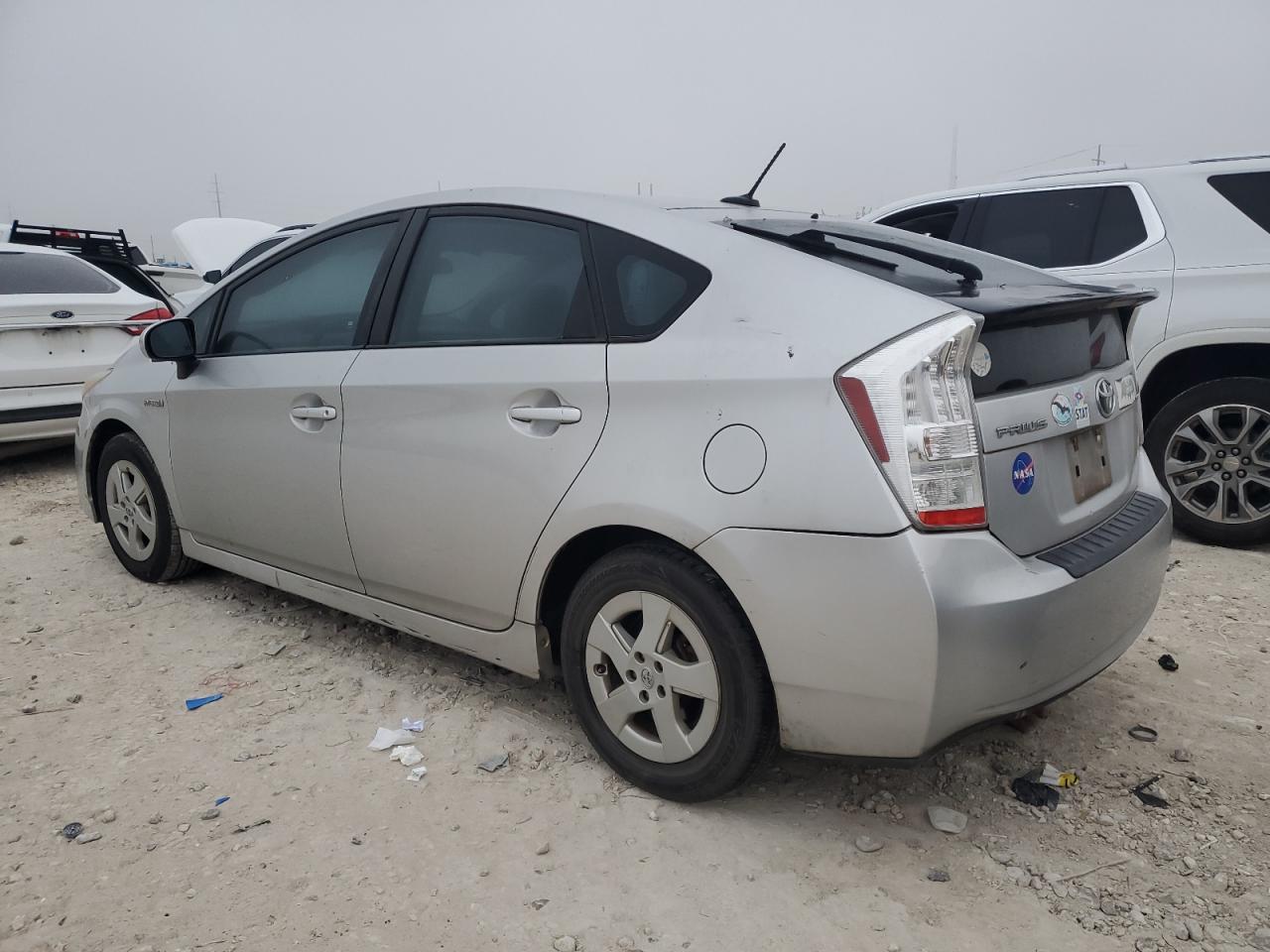 2010 Toyota Prius - Image 2