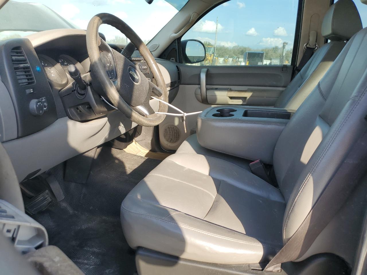2009 Chevrolet Silverado - Image 7