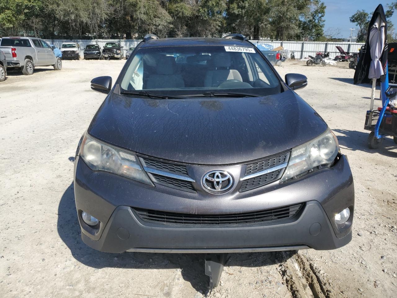 2015 Toyota RAV 4 - Image 5