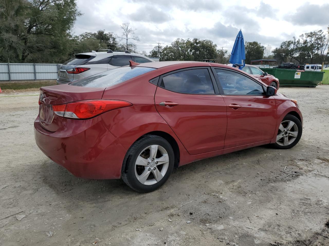 2011 Hyundai Elantra - Image 3