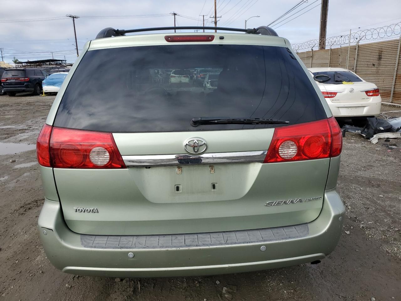 2008 Toyota Sienna - Image 6