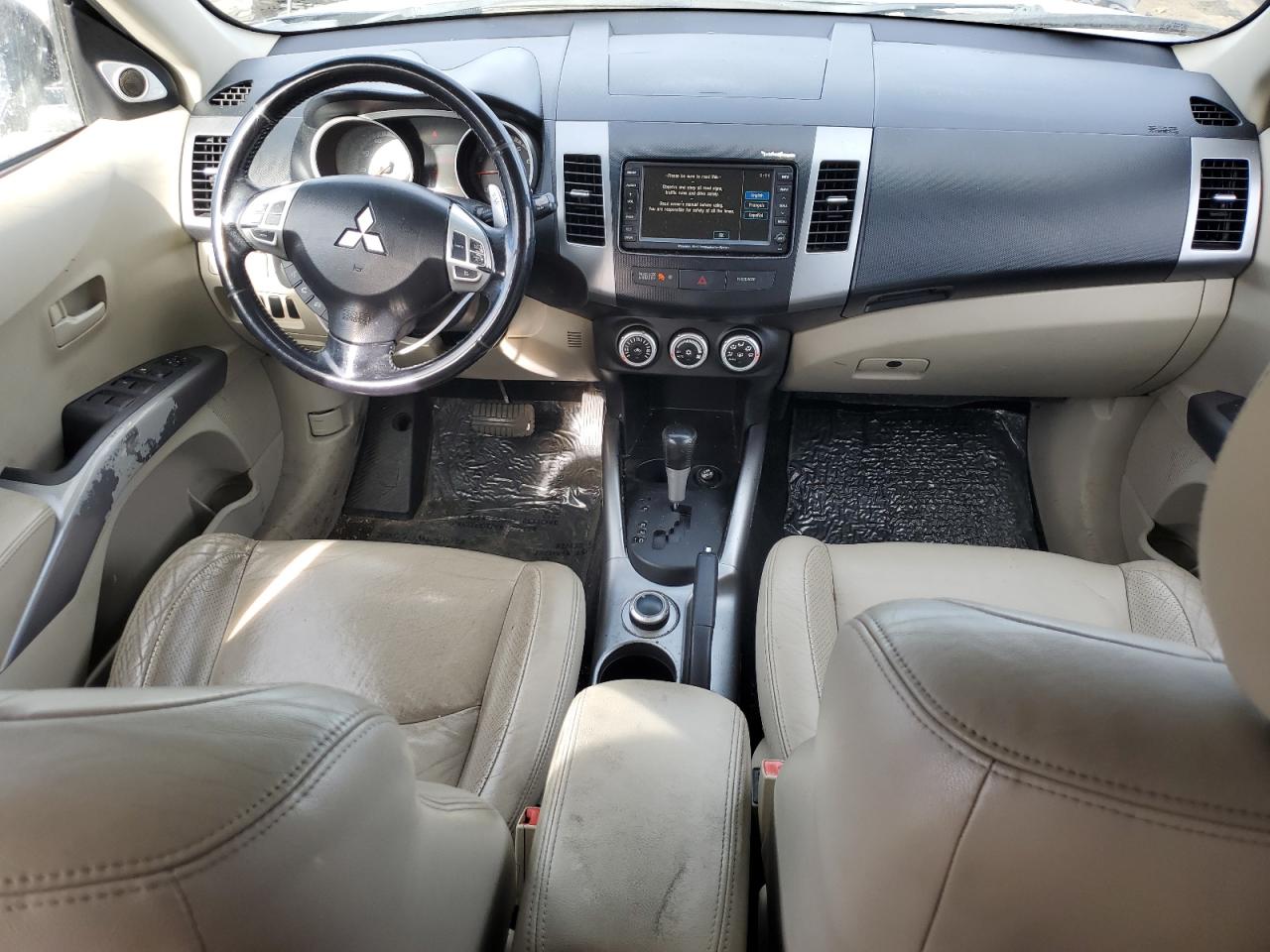 2007 Mitsubishi Outlander - Image 8