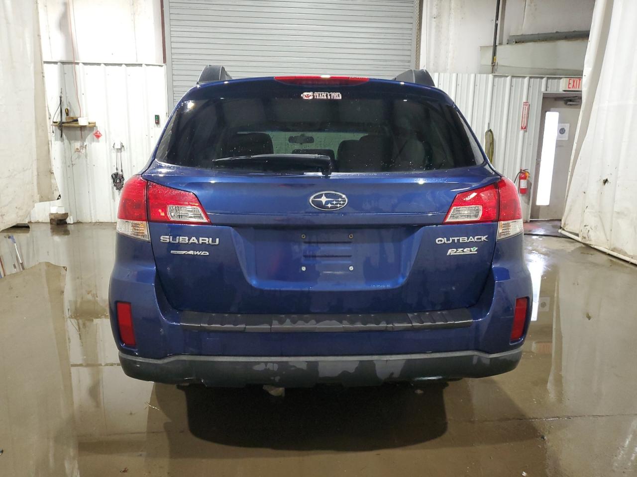 2011 Subaru Outback - Image 6