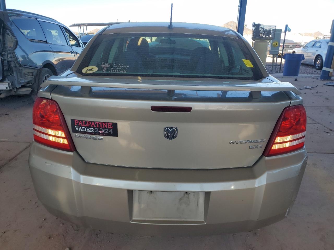2009 Dodge Avenger - Image 6