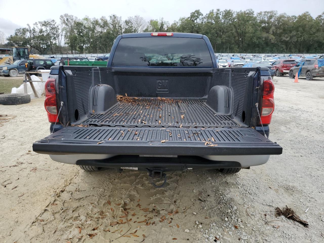 2005 Chevrolet Silverado - Image 6