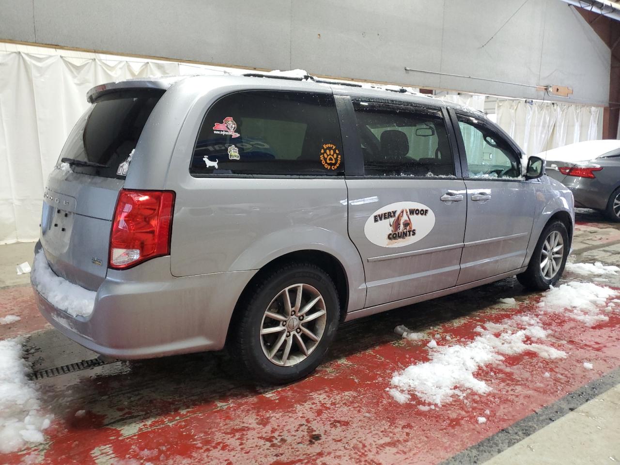 2017 Dodge Caravan - Image 3