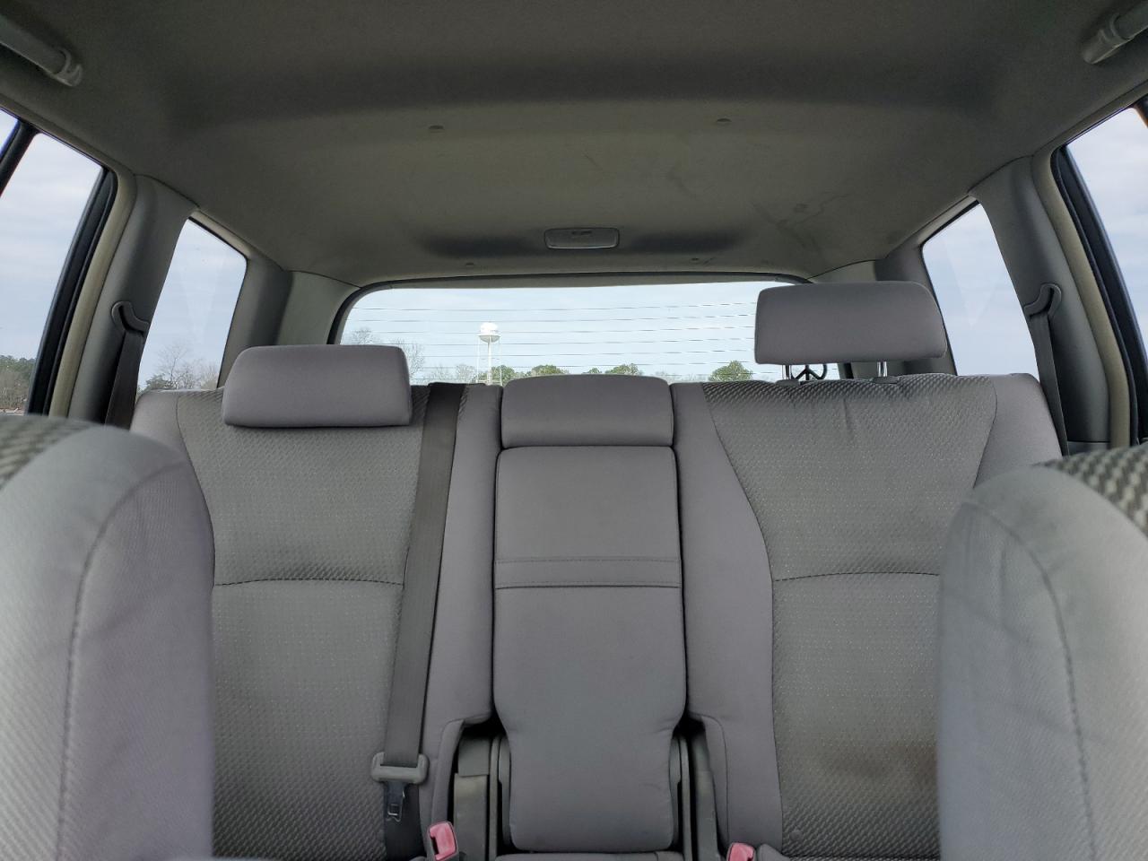 2005 Toyota Highlander - Image 10