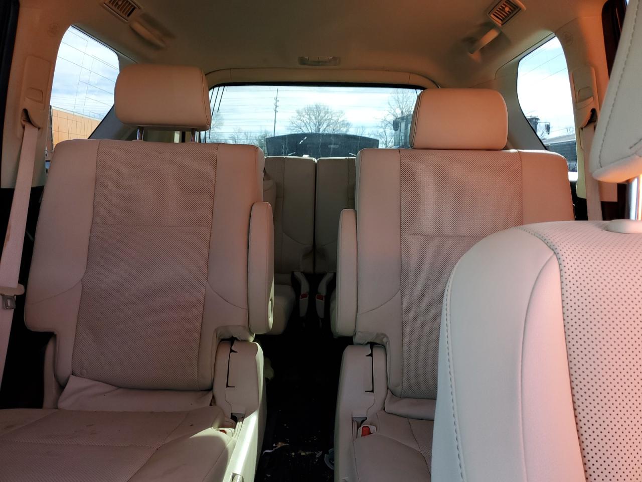 2022 Lexus GX - Image 10