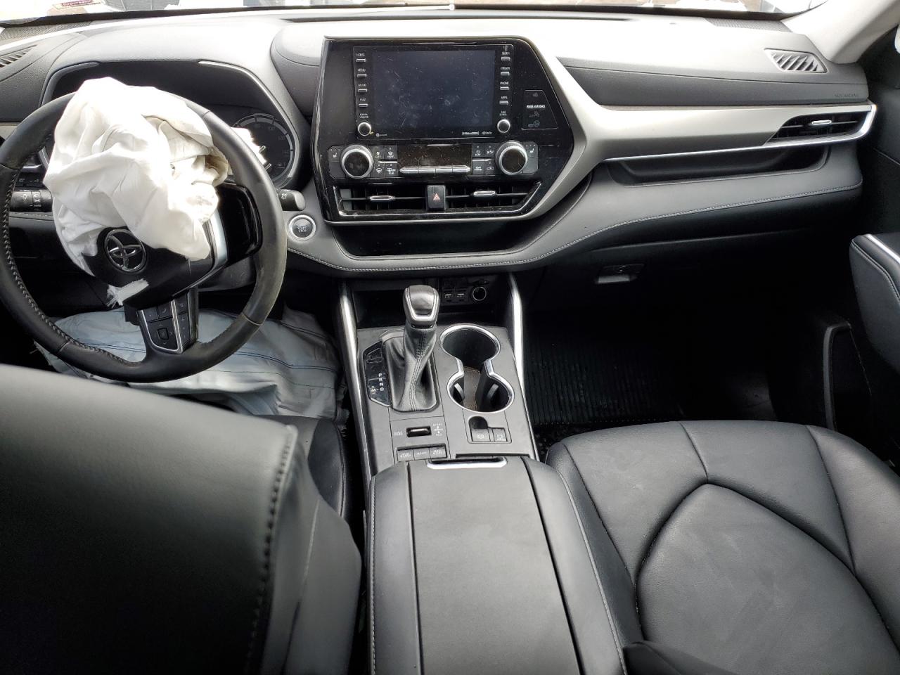 2021 Toyota Highlander - Image 8