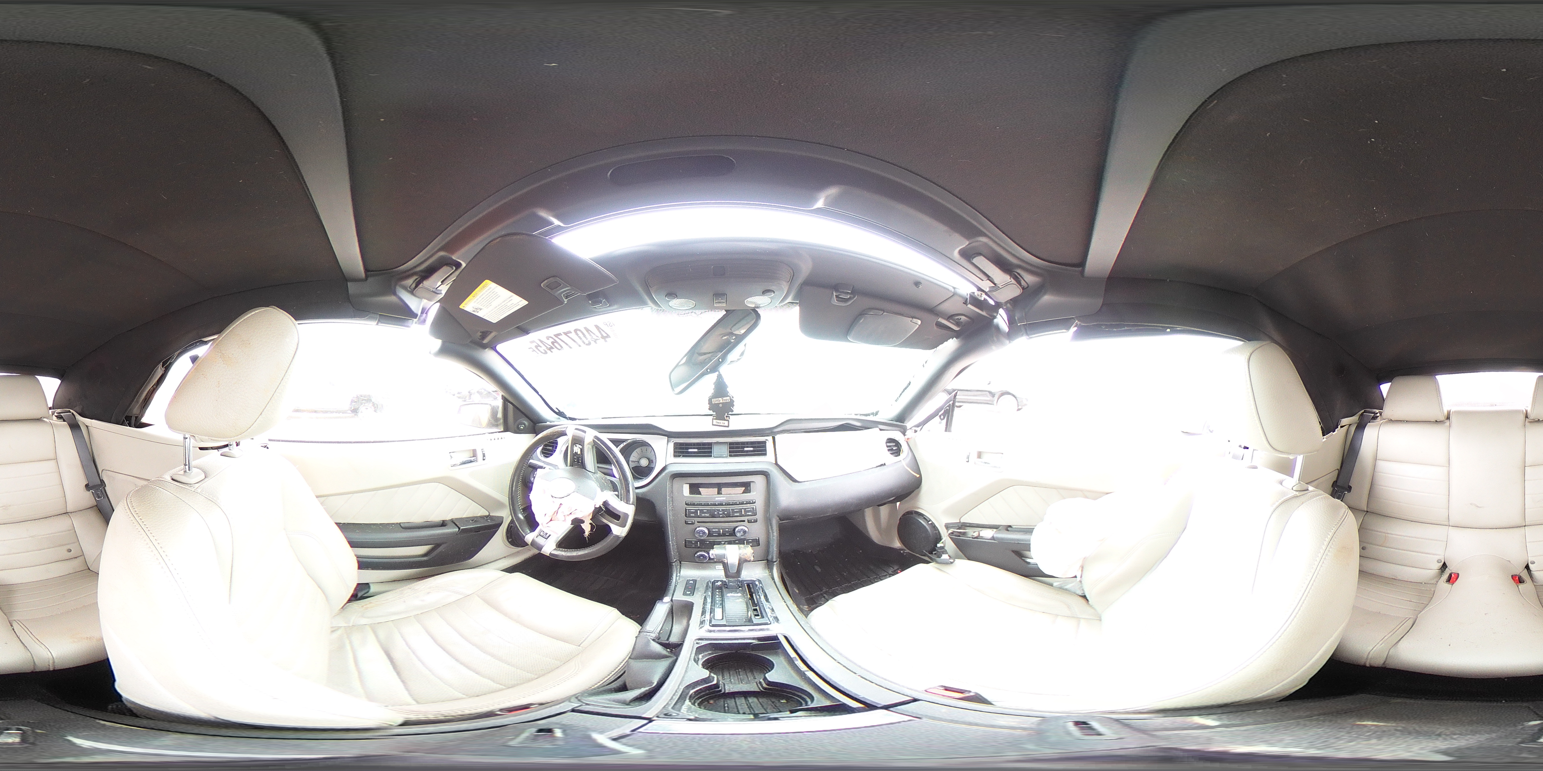 2011 Ford Mustang - Image 13