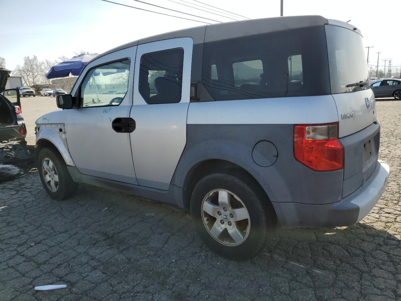 2004 Honda Element - Image 2