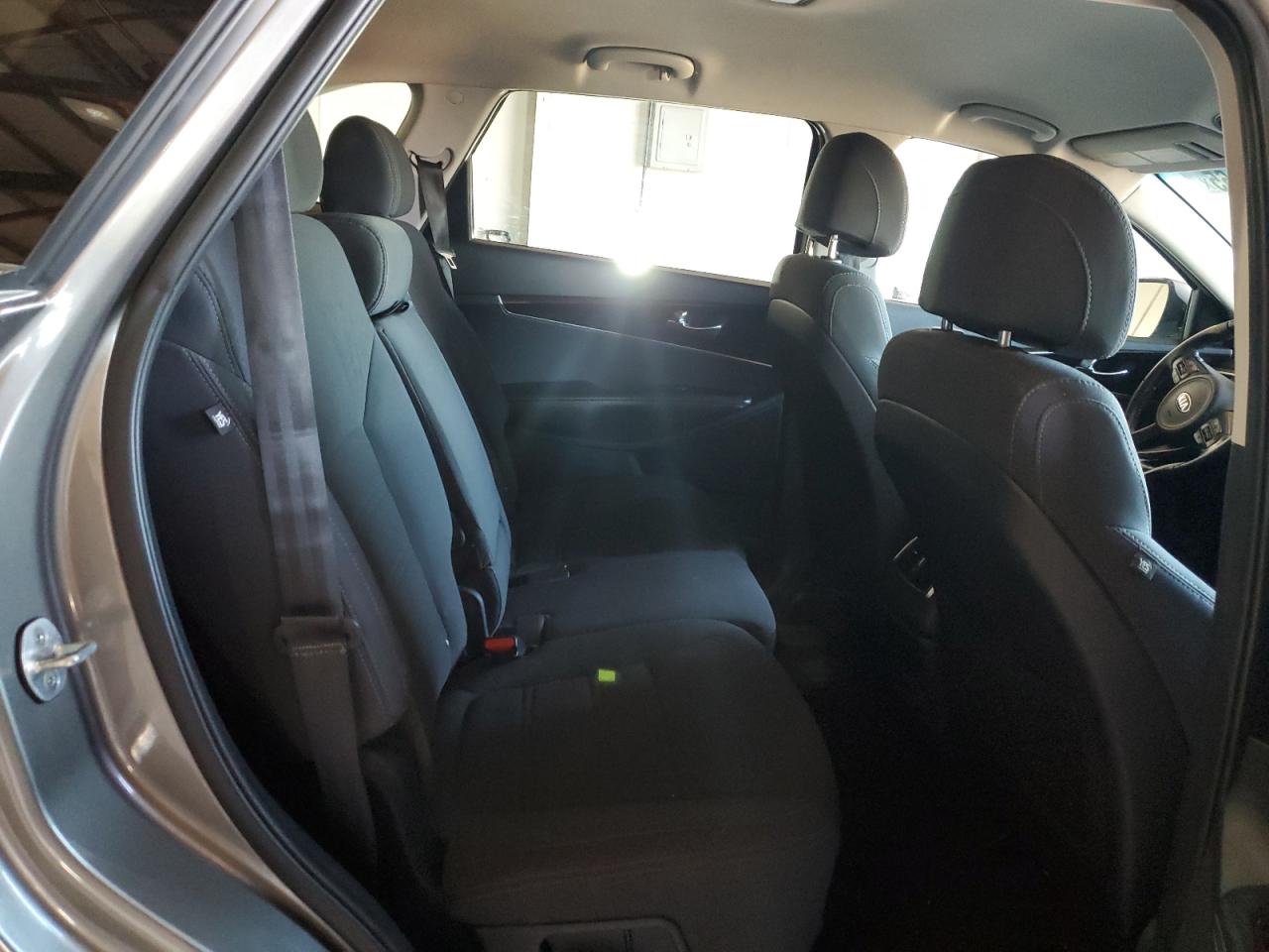 2017 Kia Sorento - Image 11