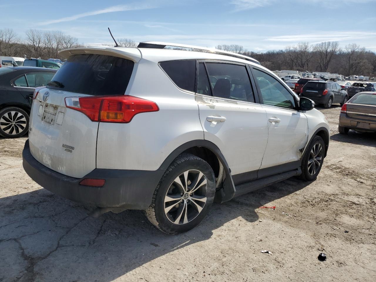 2015 Toyota RAV 4 - Image 3