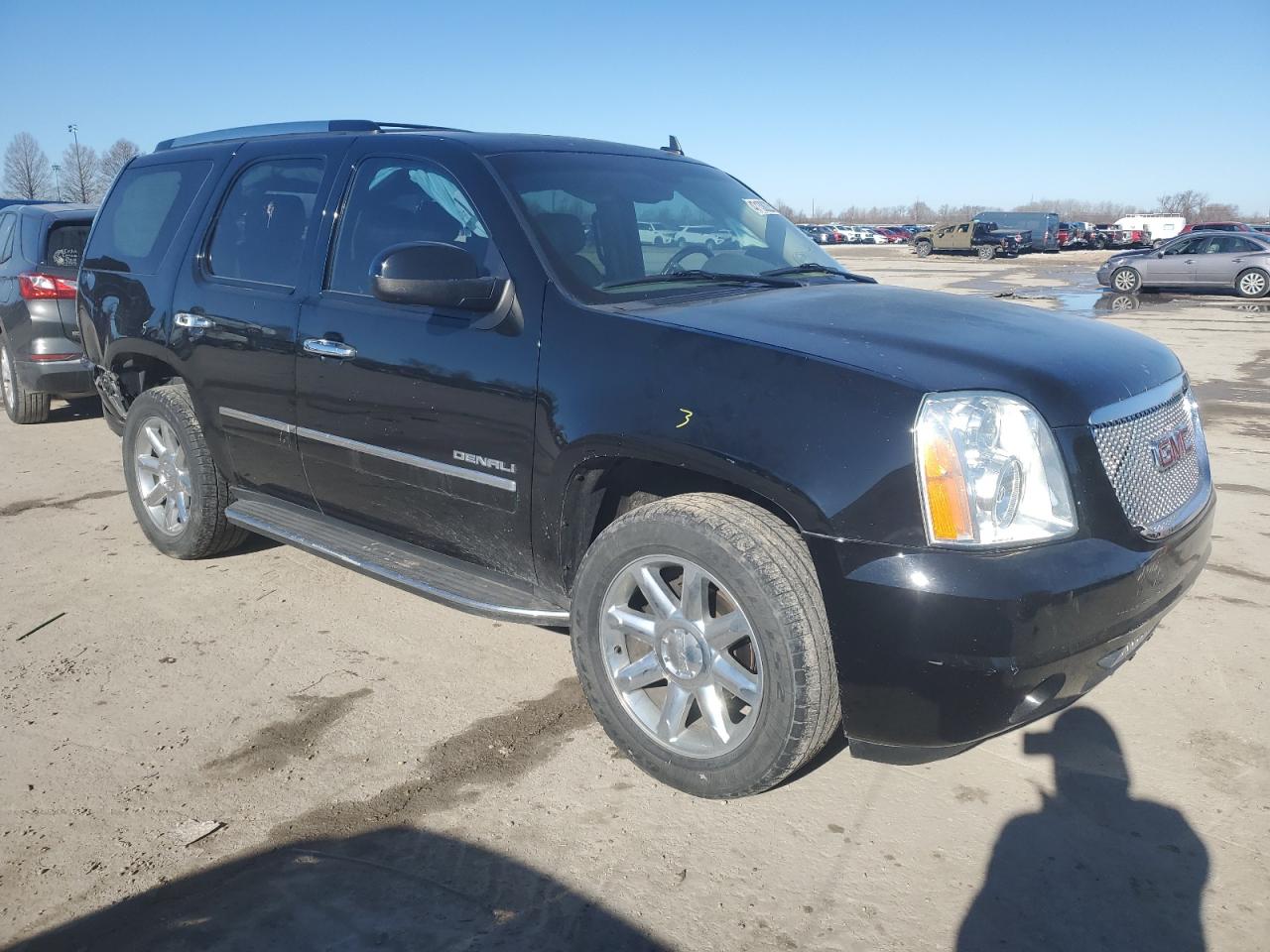 2014 GMC Yukon - Image 4