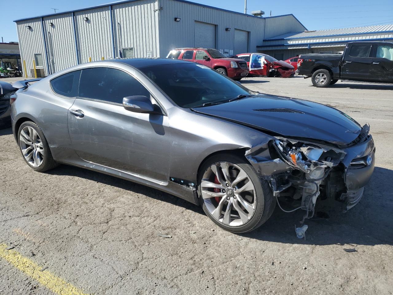 2015 Hyundai Genesis - Image 4
