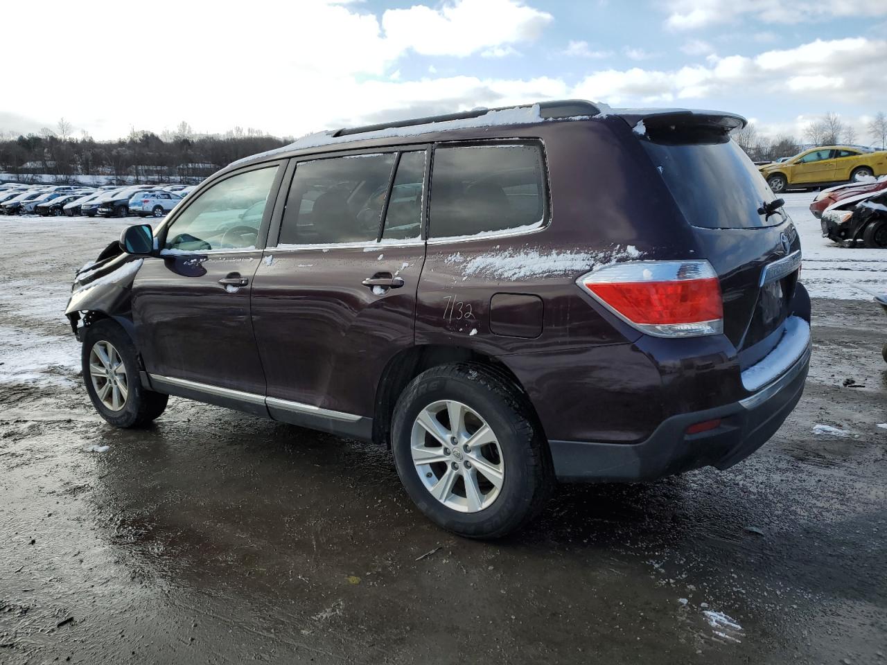 2011 Toyota Highlander - Image 2