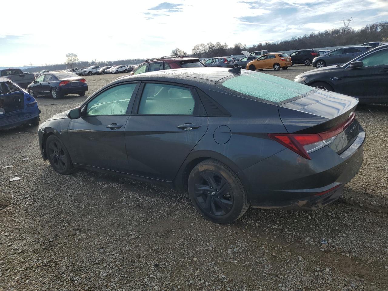 2023 Hyundai Elantra - Image 2