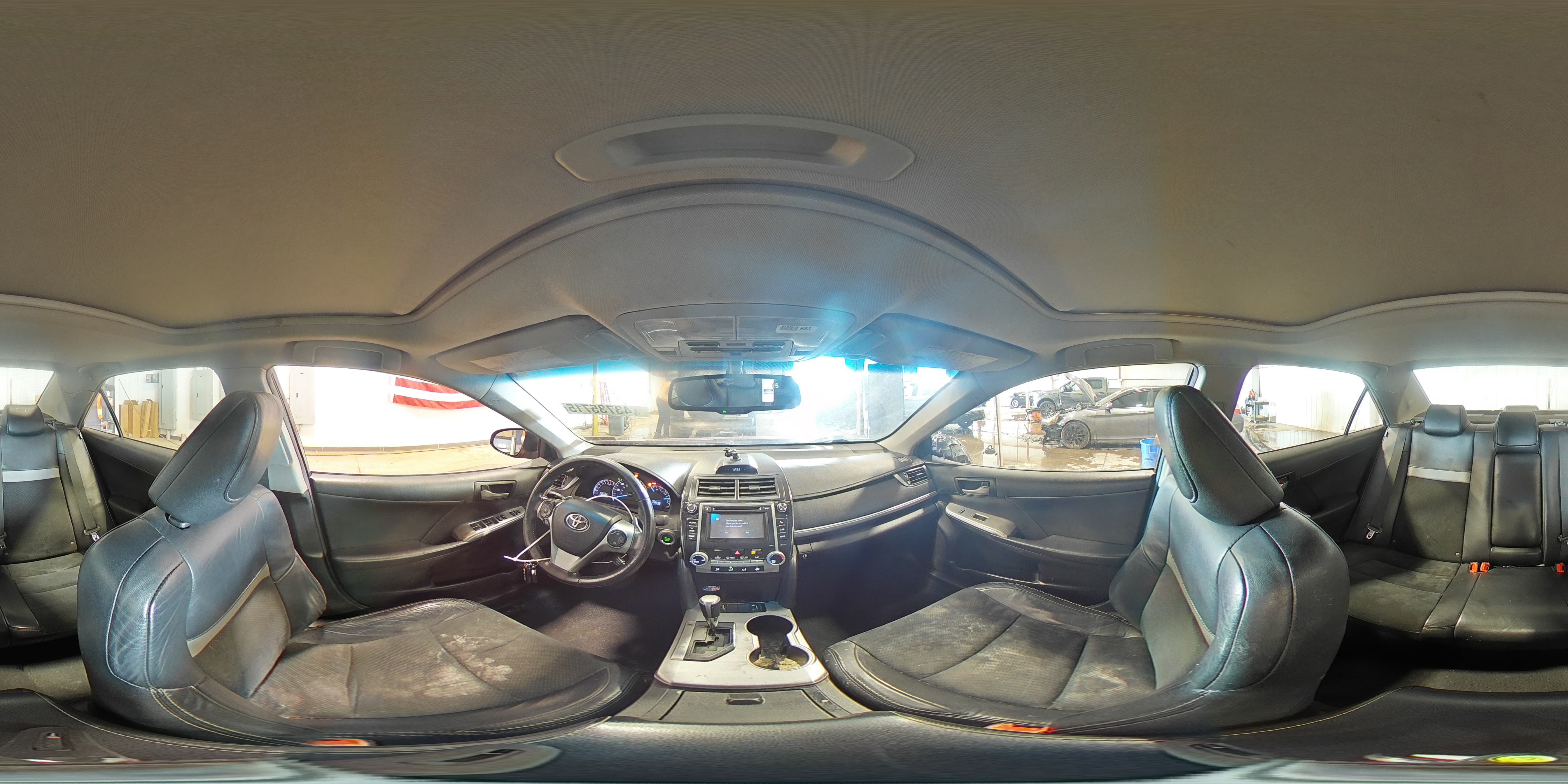 2012 Toyota Camry - Image 14