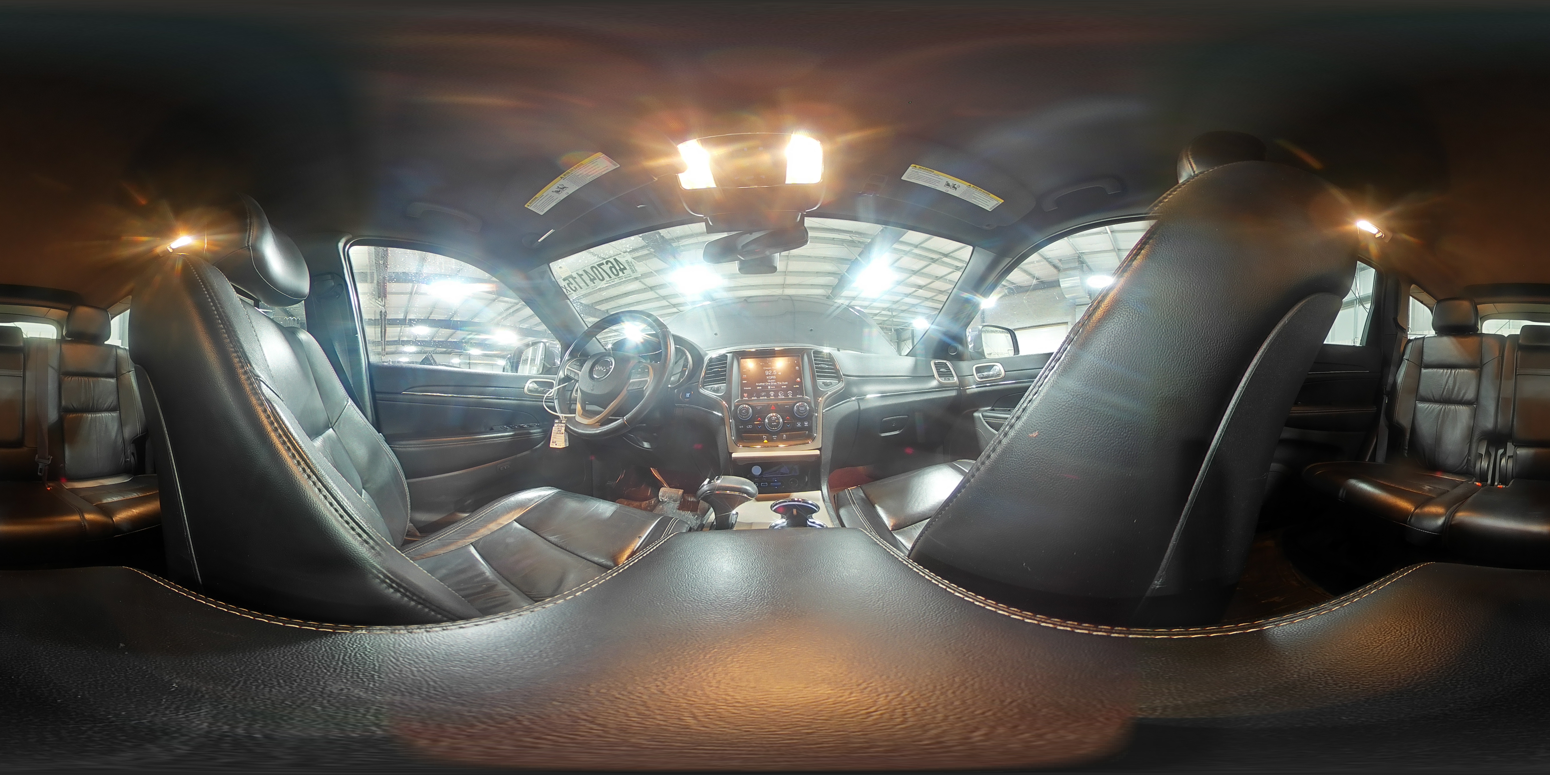 2015 Jeep Grand Cherokee - Image 14