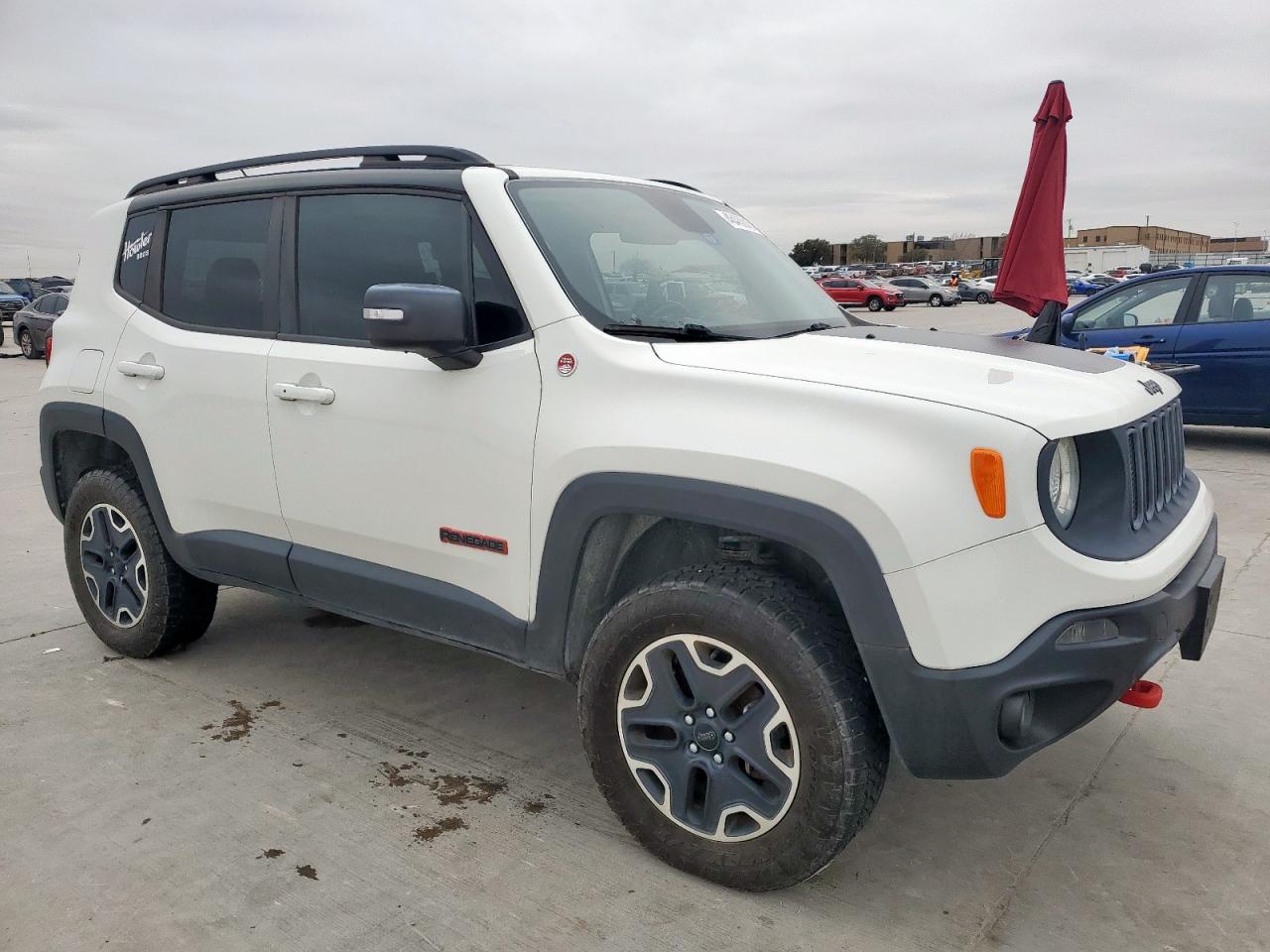 2016 Jeep Renegade - Image 4