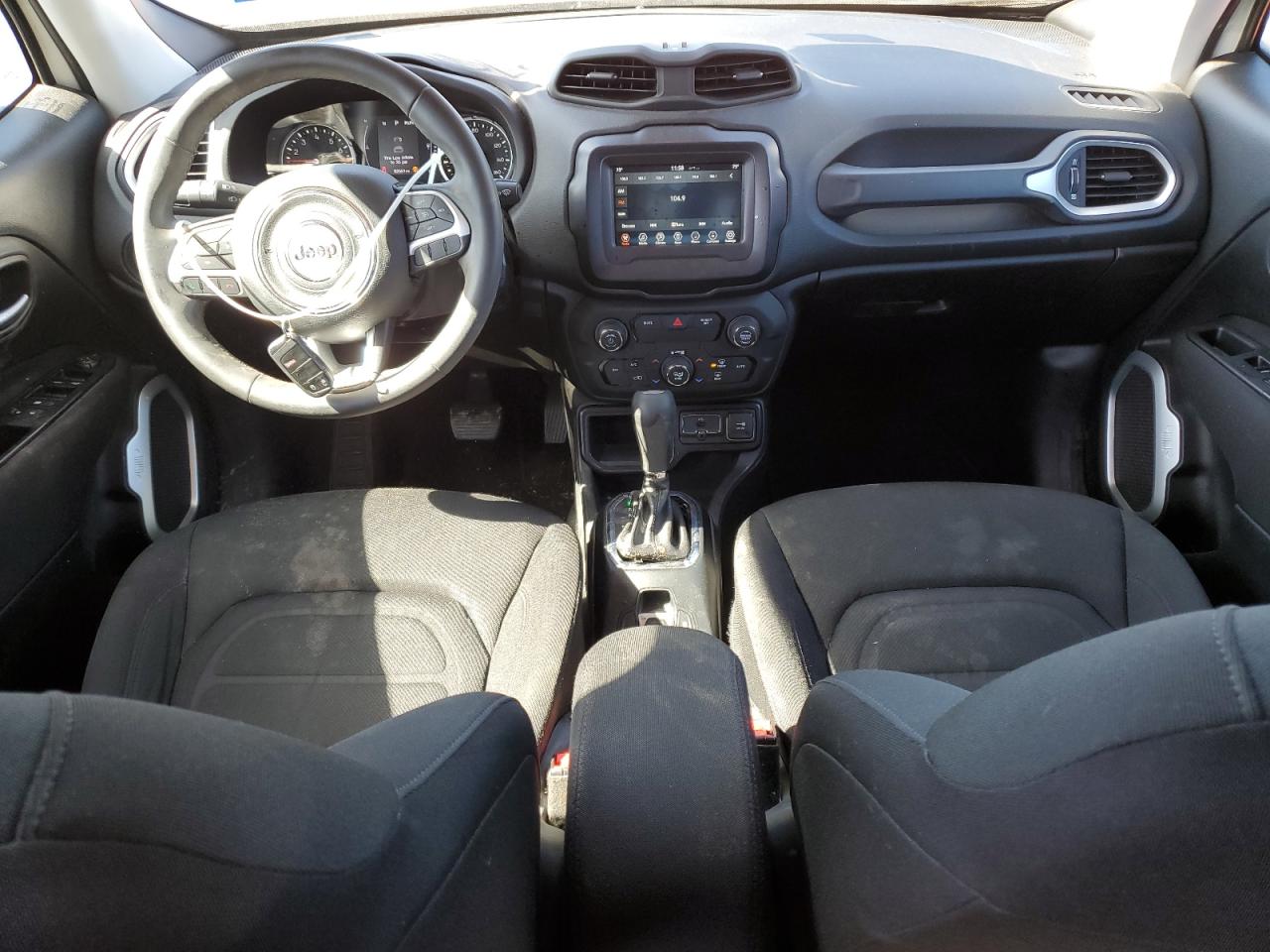 2018 Jeep Renegade - Image 8