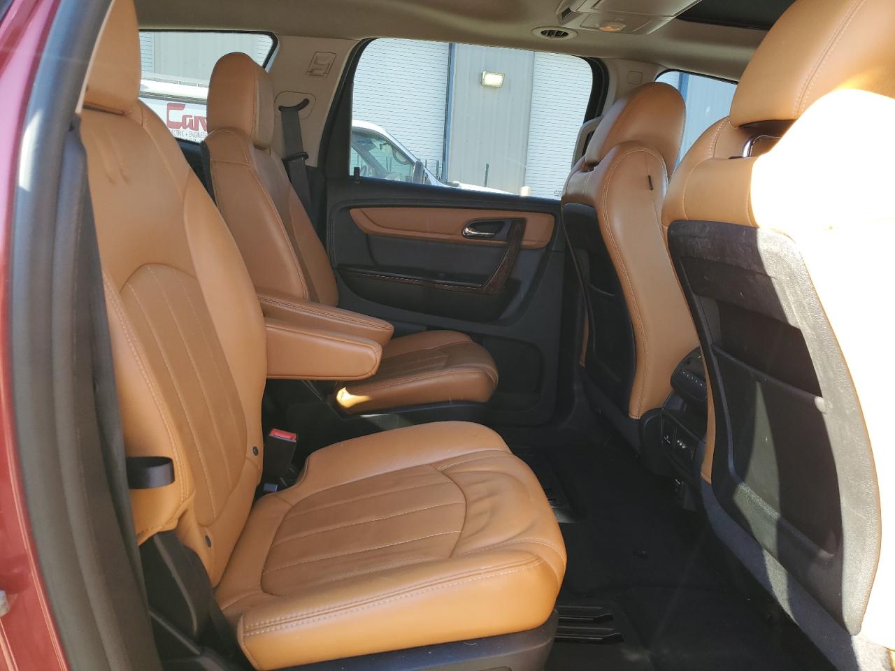 2014 Chevrolet Traverse - Image 11