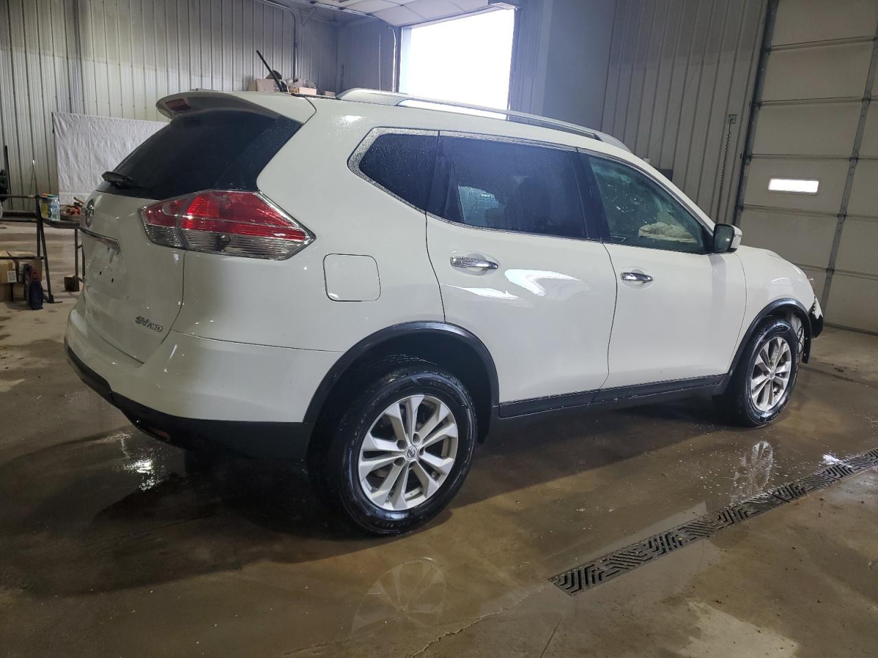 2016 Nissan Rogue - Image 3